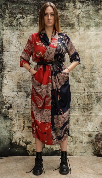Шелковое платье в стиле кимоно , цвет красный